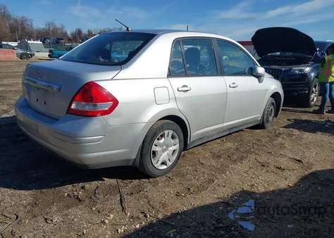 2011 Nissan Versa 1.8S z USA, uszkodzony, nr VIN 3N1BC1AP7BL496828